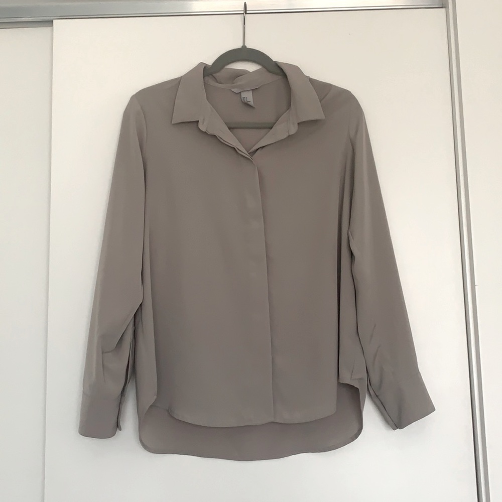 H&M size 12 button down blouse